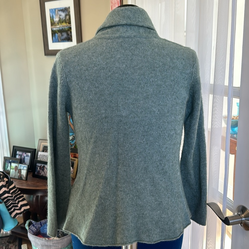 5/$20 J Jill size SP cardigan in a sage green. Shawl collar, pearlescent button. - Picture 3 of 7